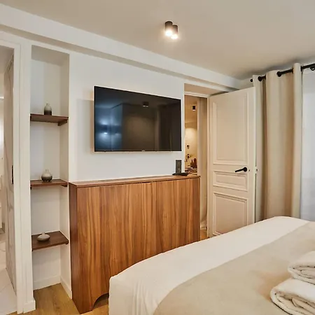 Apartment Superb Center Of By Prestige