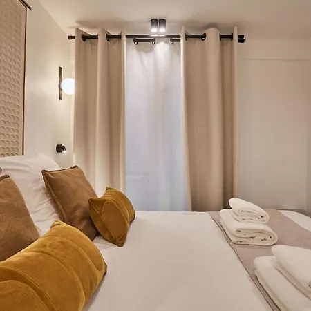 Apartment Superb Center Of By Prestige