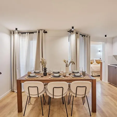 Superb Center Of By Prestige Apartment